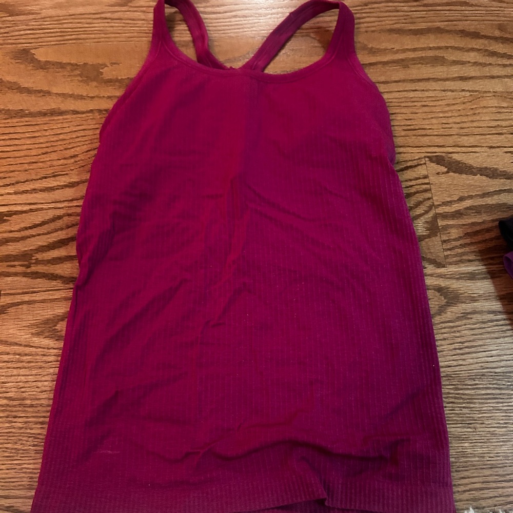 LULULEMON Women's burgundy Tank Top